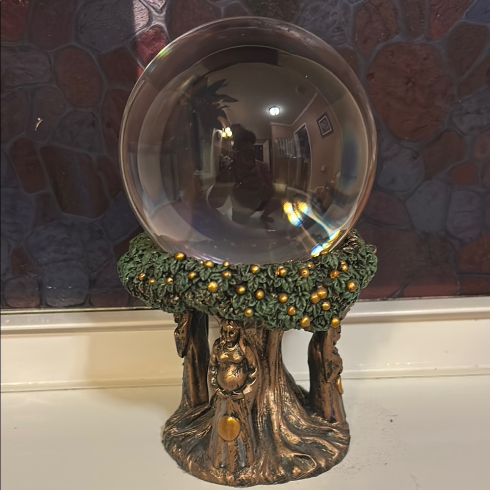 Decorative Crystal Ball with Tree Stand
